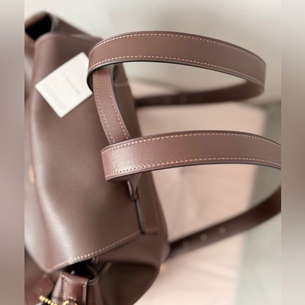 Authentic Coach Crosby 28 Backpack – Natural Grain Leather – Maple- New with Tag - Picture 7 of 11